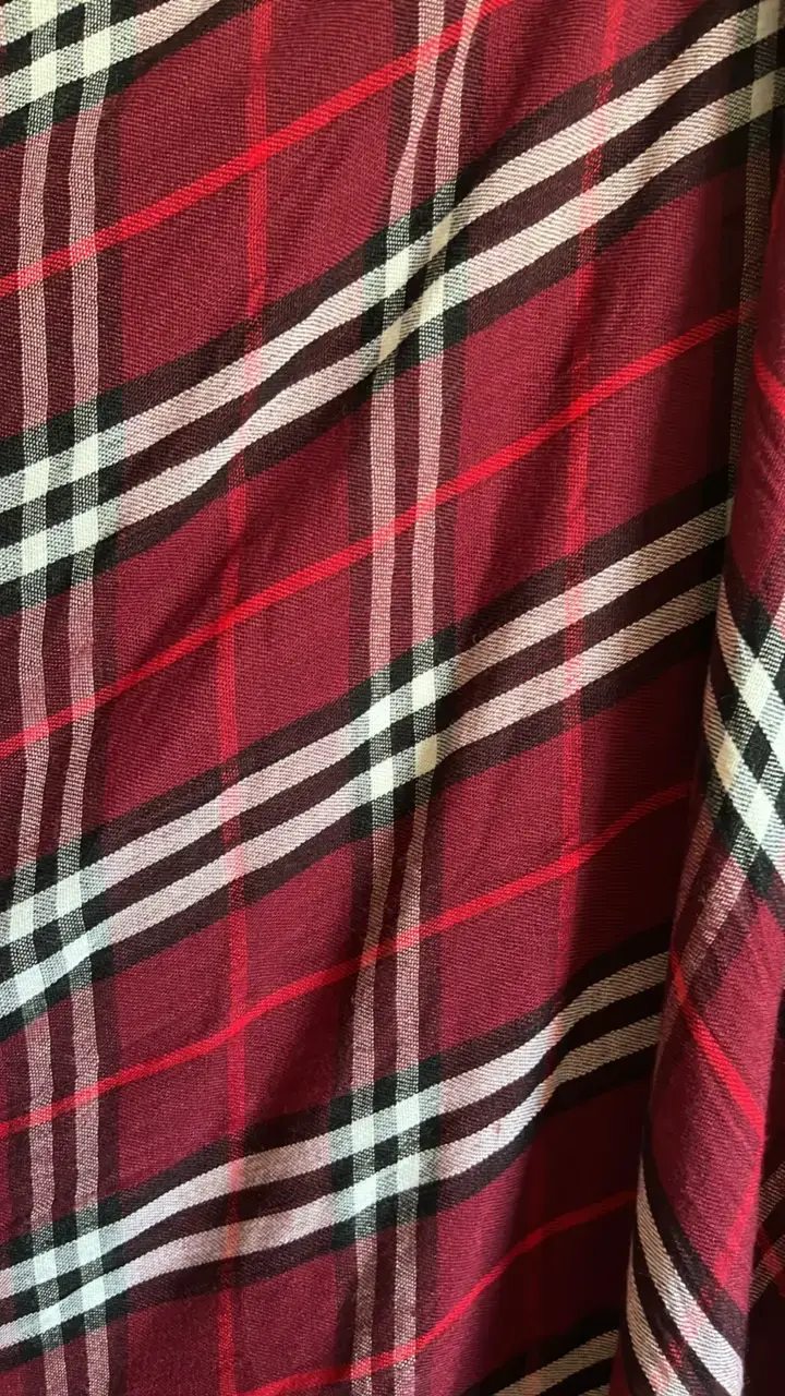 Pashmina escocesa roja con flecos - 2