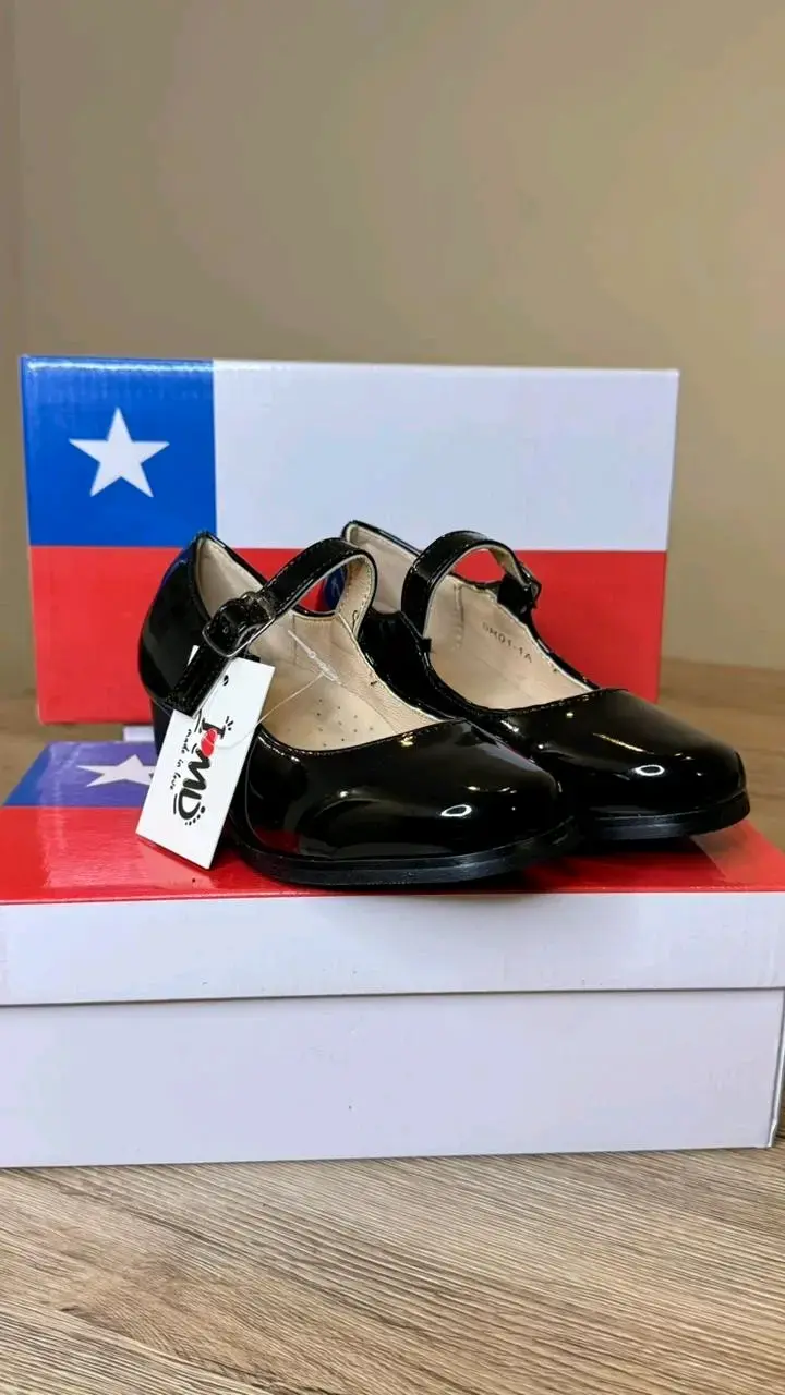 Zapatos de charol negro para niña con taco - 6