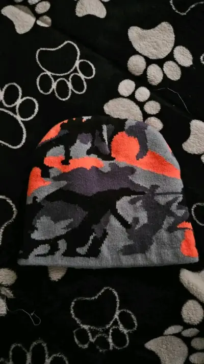 Gorro de lana camuflaje gris y naranja - miniatura 2