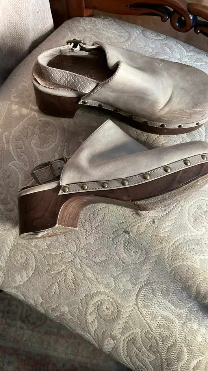 Zuecos de cuero beige con tacón de madera 37 - 3