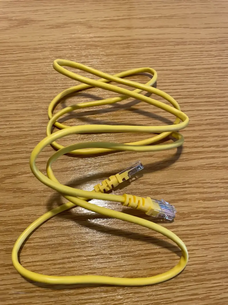 Cable Ethernet RJ45 amarillo 1,5mt - 1