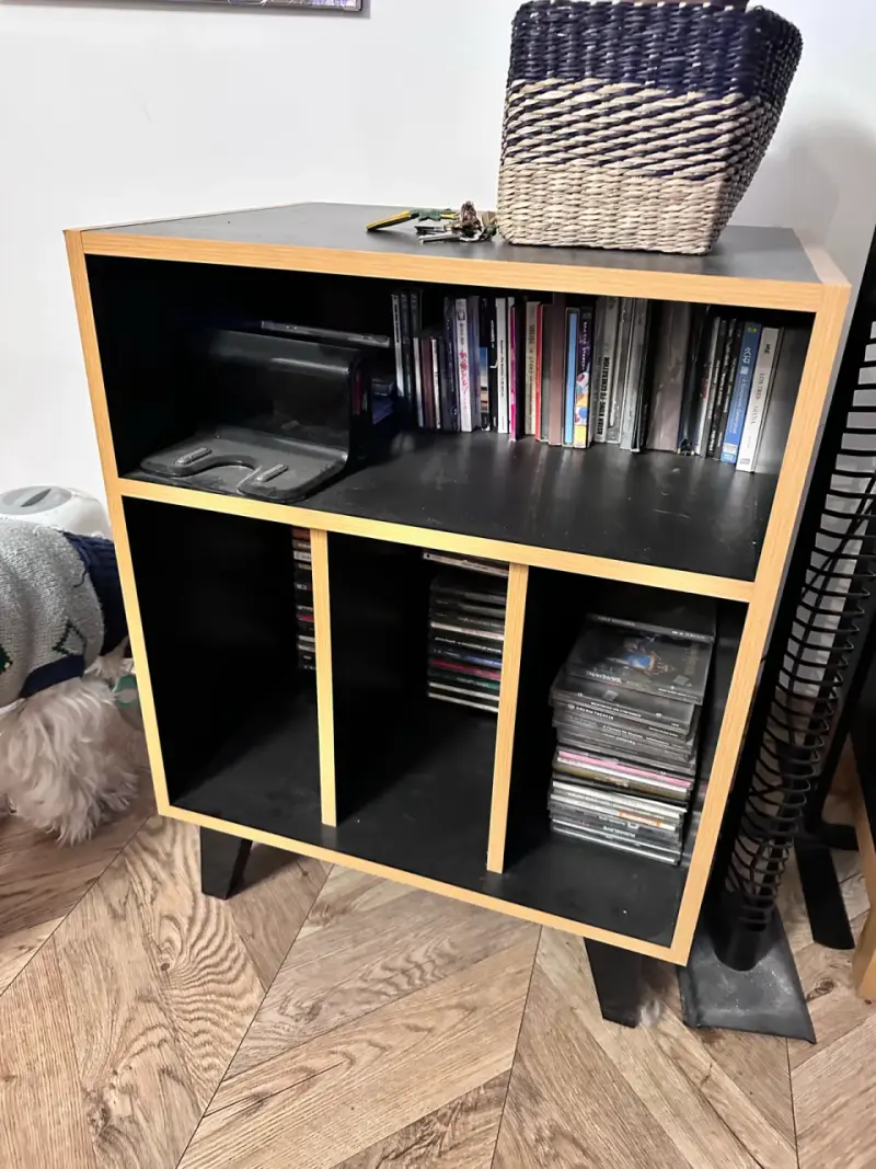 Mueble vinilos de madera