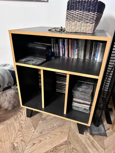 Mueble vinilos de madera - miniatura 1