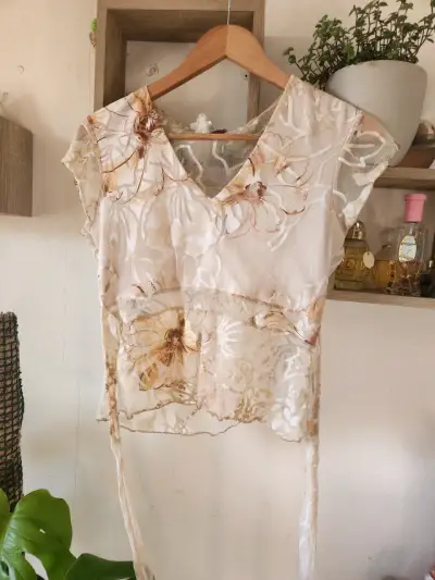 Blusa de encaje floral - miniatura 1