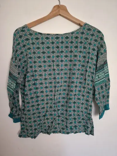 Blusa estampada verde de manga 3/4 - miniatura 3
