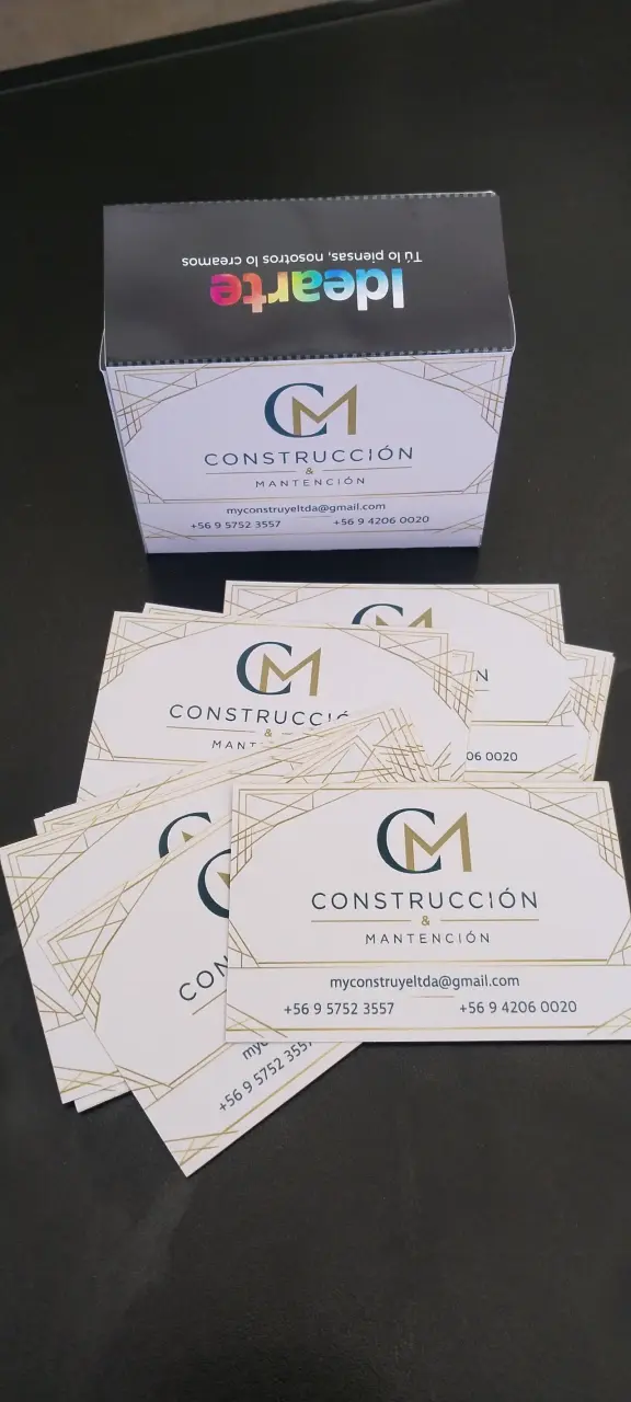 Tarjetas de presentación personalizadas.