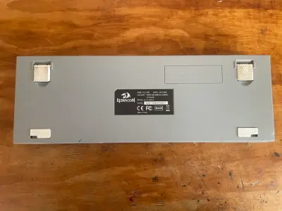Teclado Mecánico Redragon Fizz RGB K617-RGB - miniatura 2