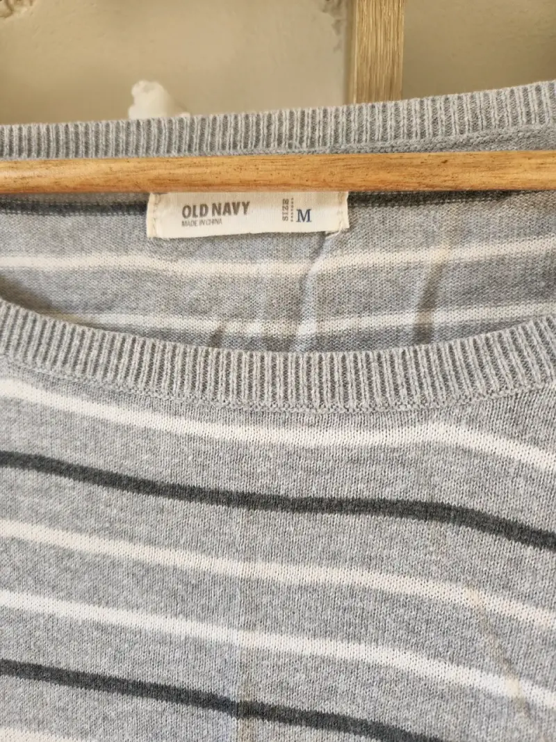 Suéter de rayas gris Old Navy - 2