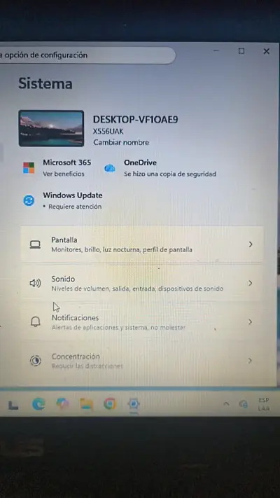 Notebook ASUS con pantalla de 15 pulgadas - miniatura 3