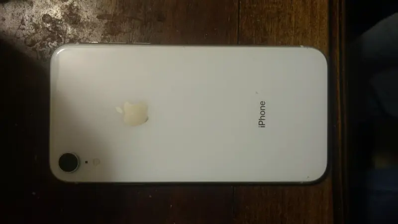 iPhone blanco xr todo sus piezas originales - 1