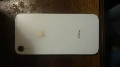 iPhone blanco xr todo sus piezas originales - miniatura 1