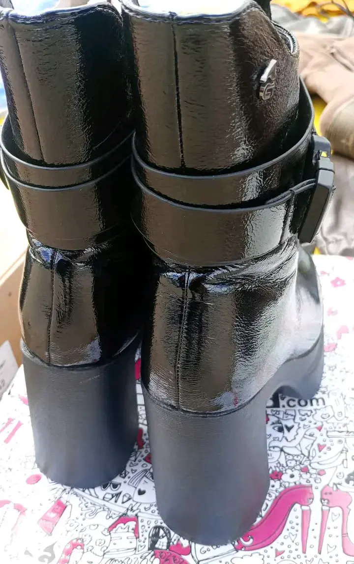 Botines de charol negro con plataforma - 4