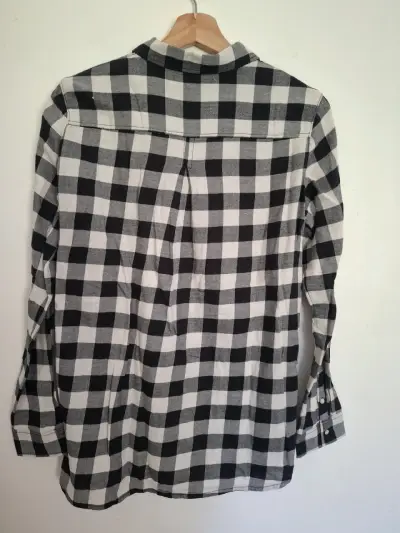 Camisa de cuadros blanco y negro para mujer - miniatura 3