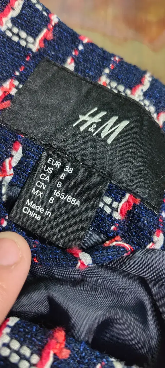 Chaqueta H&M azul con diseño geométrico - 2