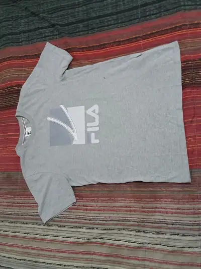 Polera gris Fila para hombre - miniatura 1