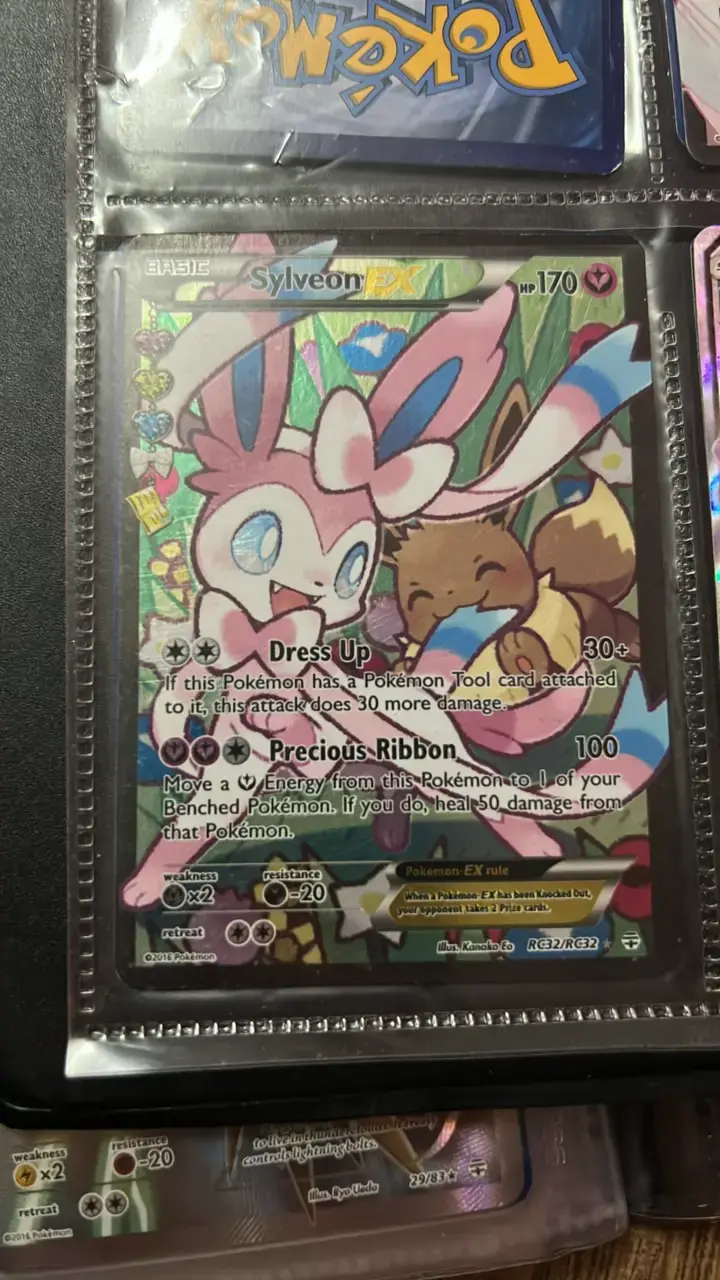Carta Pokémon Sylveon EX holográfica