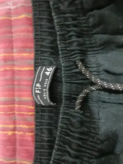 Pantalones deportivos negros para hombre talla 46 - miniatura 2