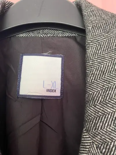 Blazer gris de lana para mujer  talla L -XL - miniatura 2