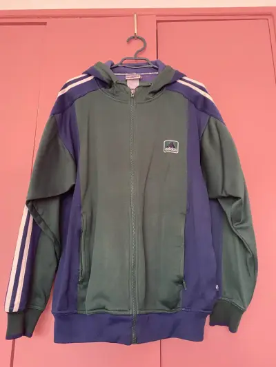 Chaqueta deportiva Adidas verde con capucha - miniatura 2