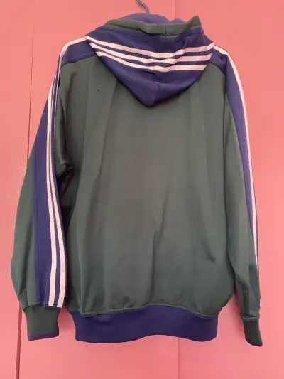 Chaqueta deportiva Adidas verde con capucha - miniatura 3