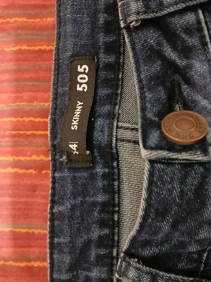 Jeans skinny azul desgastados para mujer - 2
