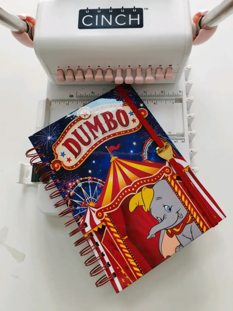 Cuaderno Dumbo con Espiral y Diseño de Circo - 1