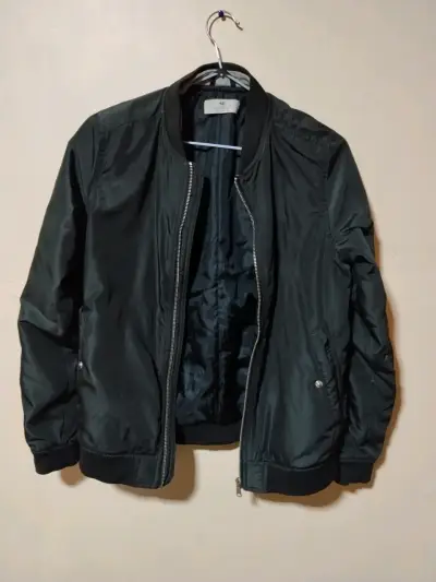 Chaqueta bomber negra H&M para niños - miniatura 1