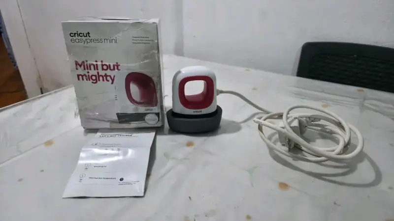 Plancha Cricut EasyPress Mini compacta - 1