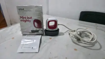Plancha Cricut EasyPress Mini compacta - miniatura 1