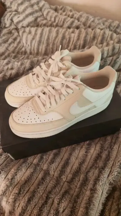 Zapatillas deportivas blancas de cuero - miniatura 3