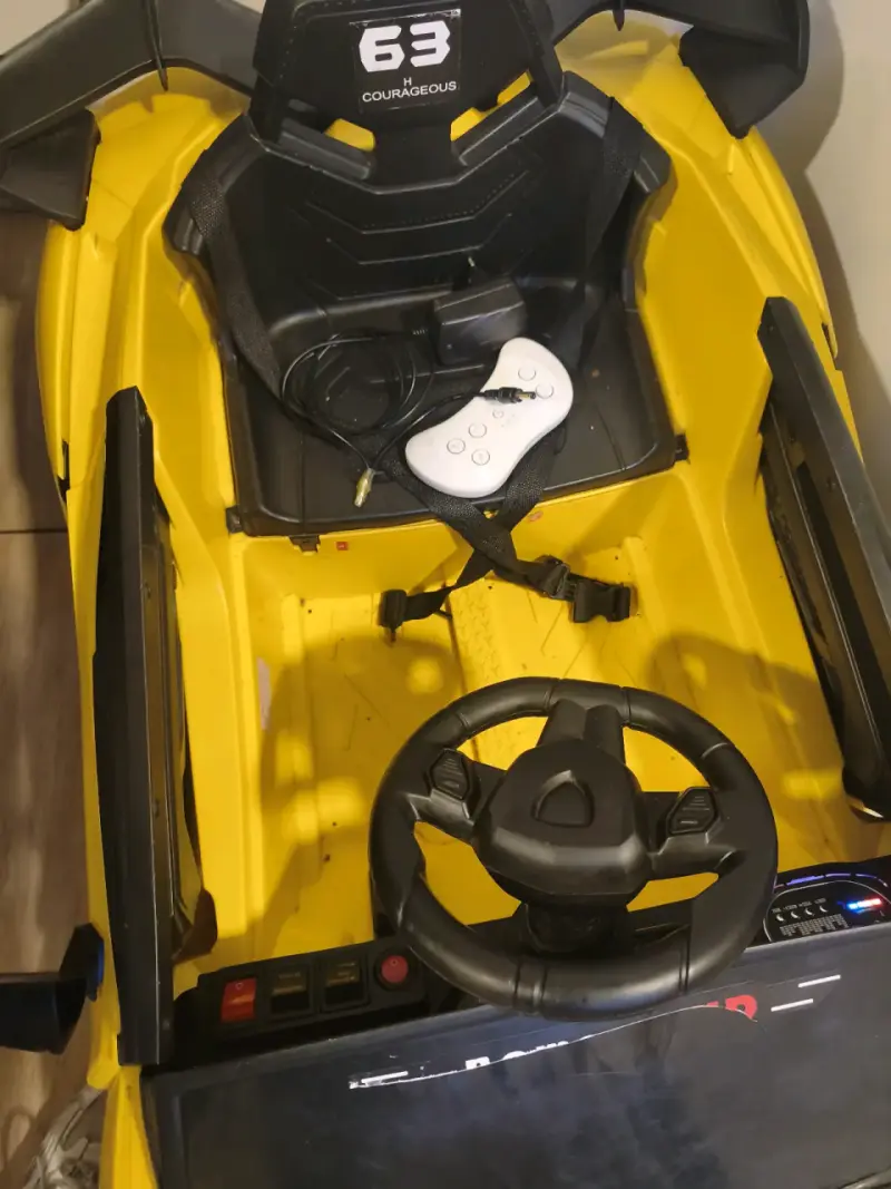 Autvo eléctrico infantil amarillo con control remo - 2