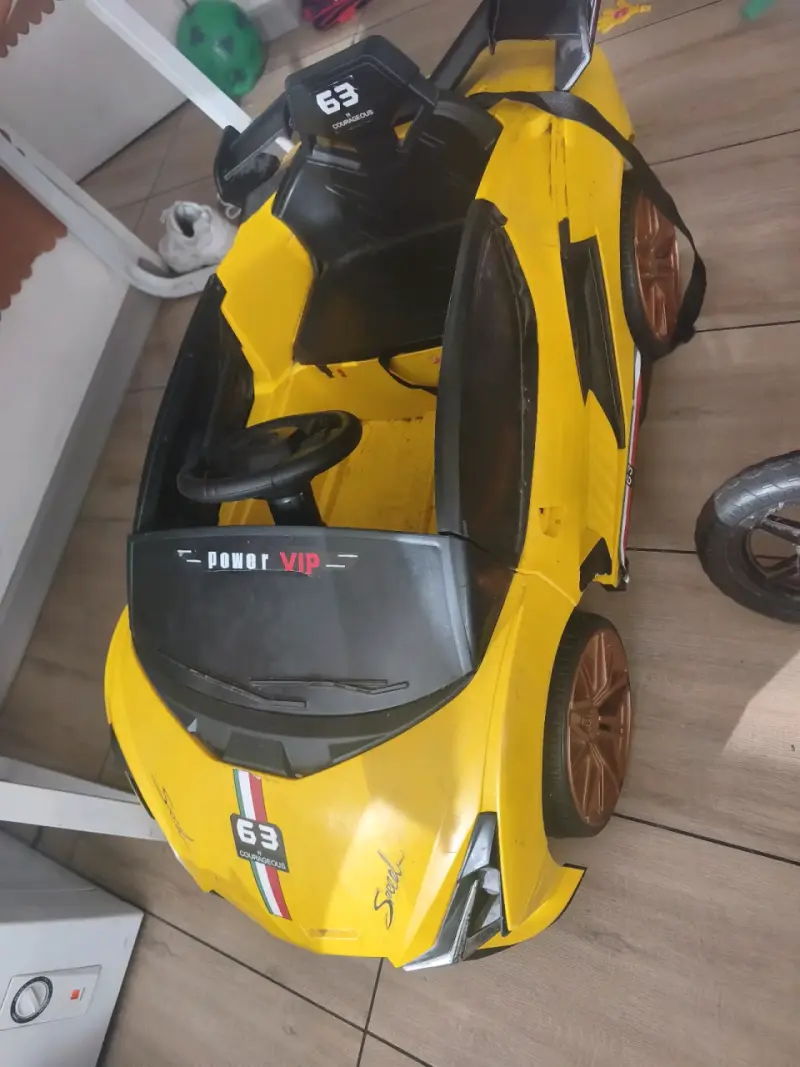 Autvo eléctrico infantil amarillo con control remo - 3