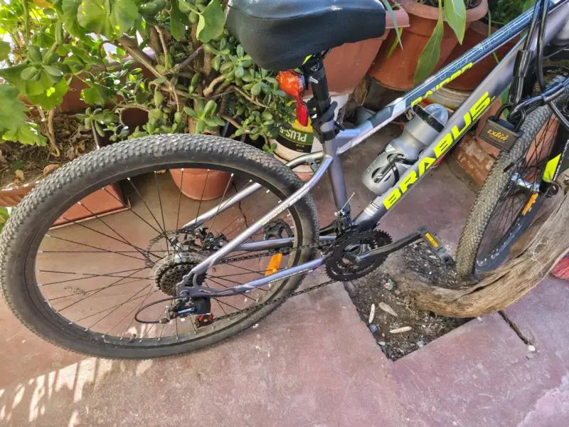 Bicicleta Brabus de montaña con accesorios - 5
