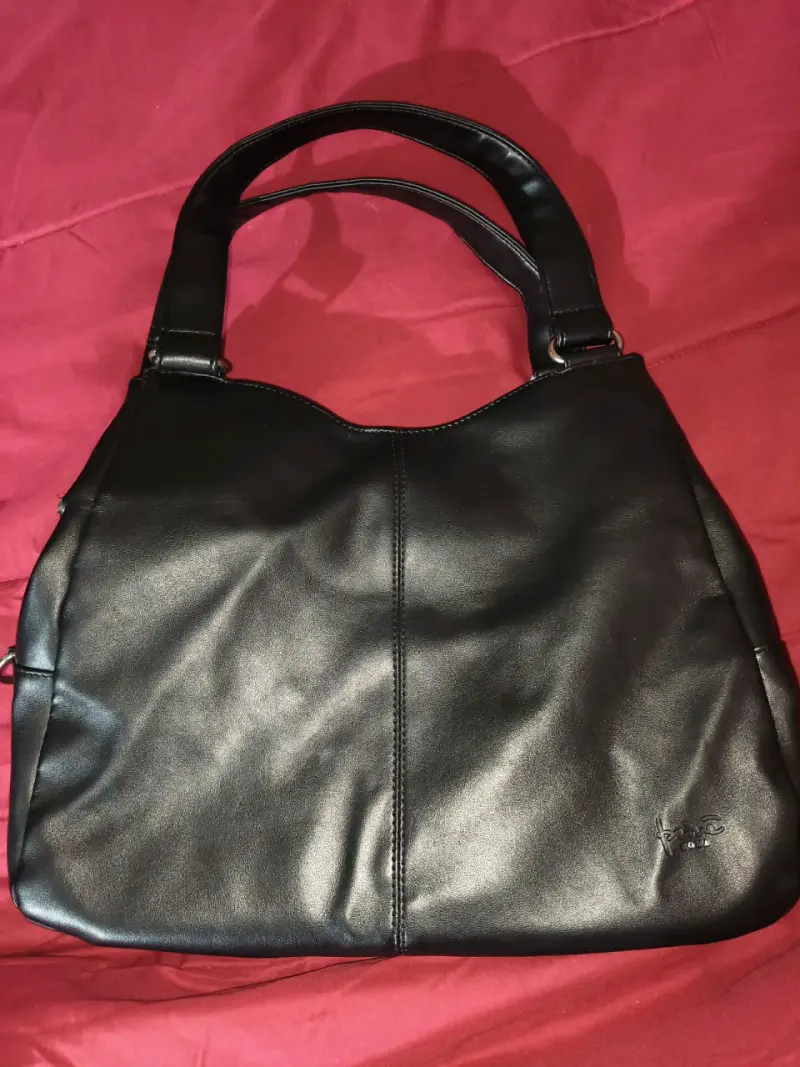 Bolso de cuero negro con correa extraíble - 1