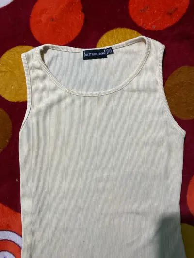 Vestido sin mangas beige PrettyLittleThing - miniatura 1
