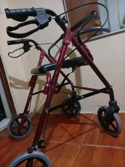 Andador de aluminio plegable con asiento - miniatura 4