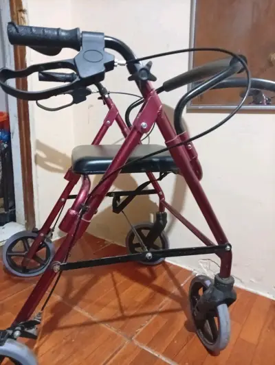 Andador de aluminio plegable con asiento - miniatura 5