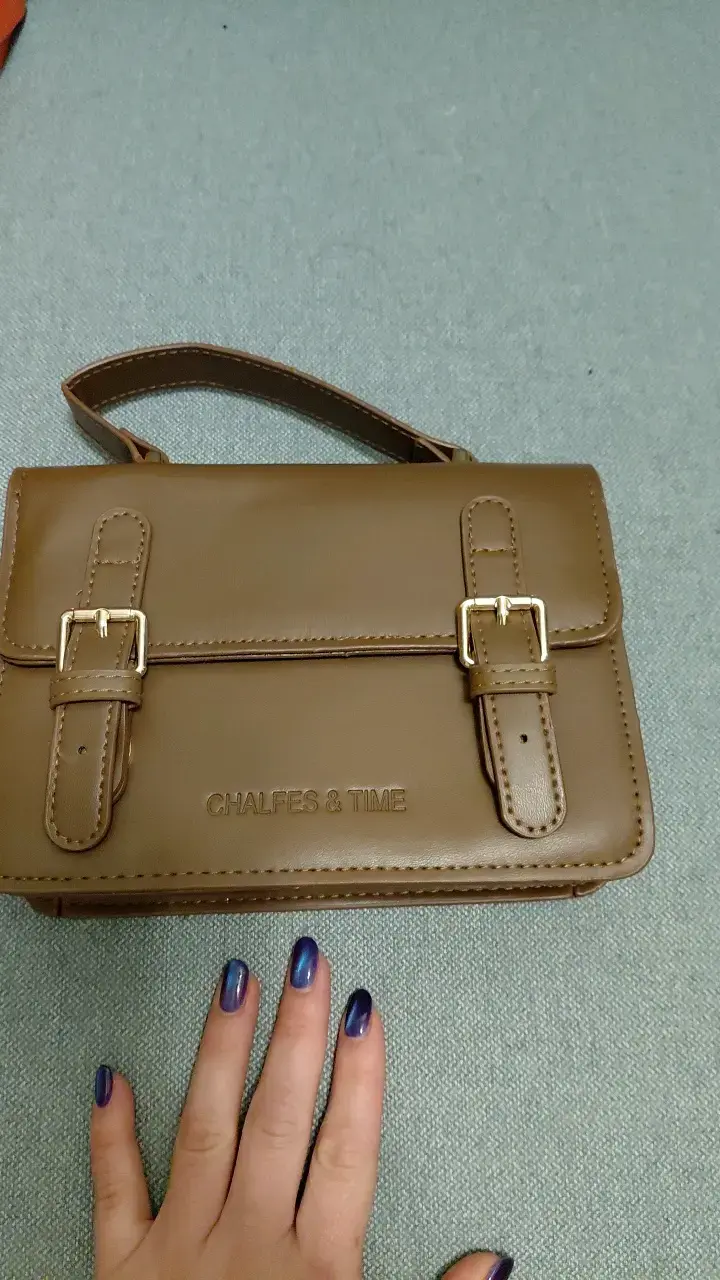Cartera de mano marrón con hebillas - 2