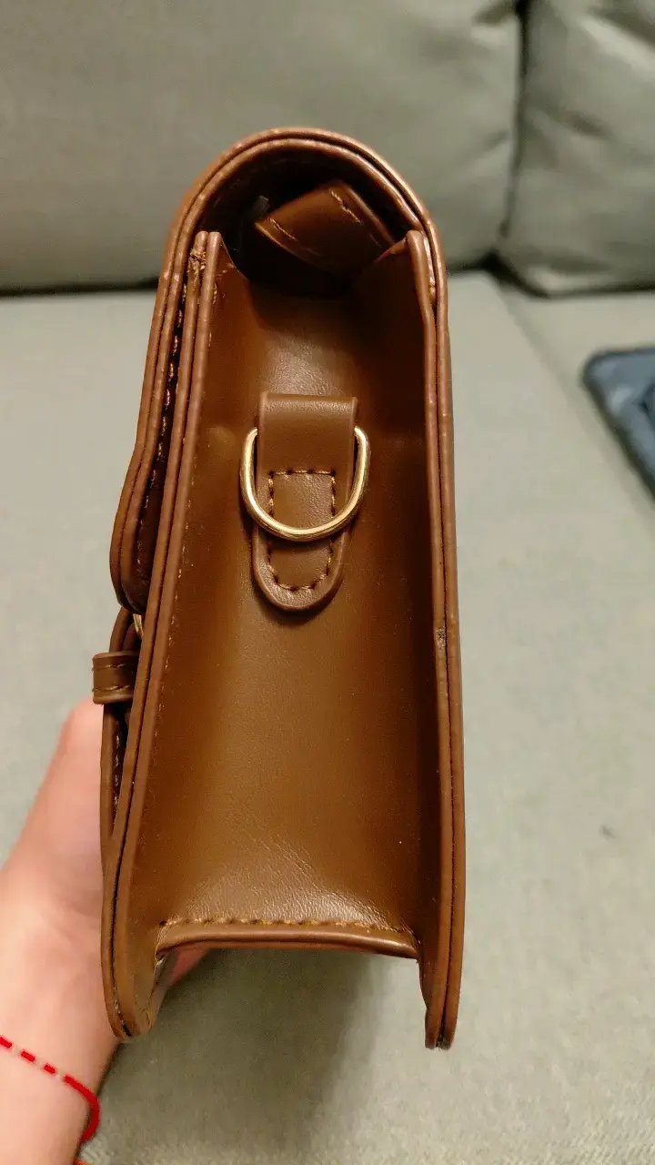 Cartera de mano marrón con hebillas - 3