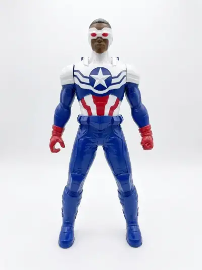 Figura de acción Capitán América Sam Wilson - miniatura 1