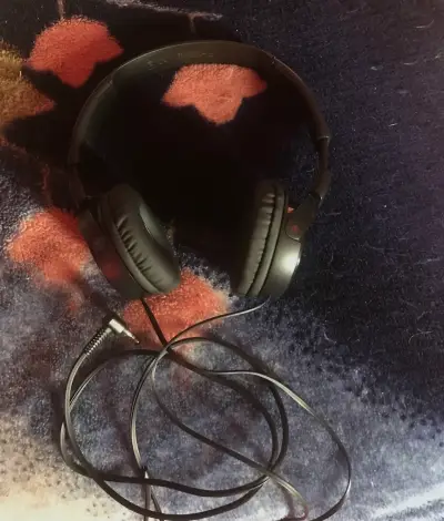 Audífonos Sony MDR-ZX110 con Cable - miniatura 2