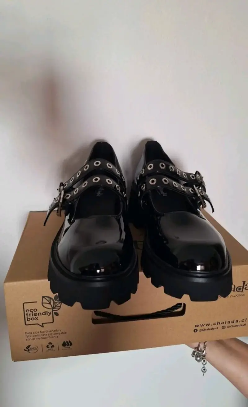 Zapatos de charol negro con plataforma Chalada - 3