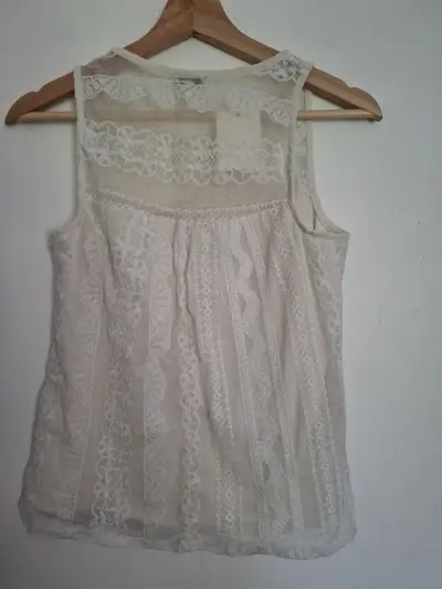 Blusa de encaje blanco invierno sin mangas - miniatura 3