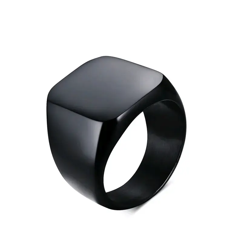 Anillo de calaveras dorado estilo gótico - 4