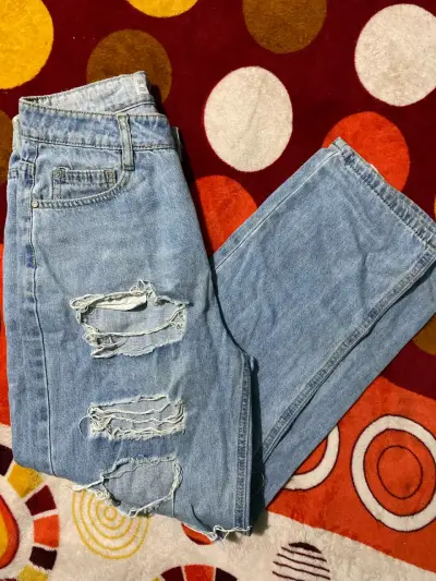 Jeans de mezclilla rasgados unisex - miniatura 2