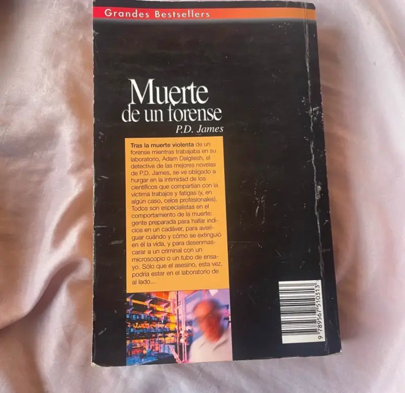 Libro 'Muerte de un Forense' de P.D. James - 4
