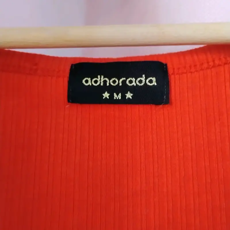 Vestido largo rojo con detalles negros Adhorada - 3