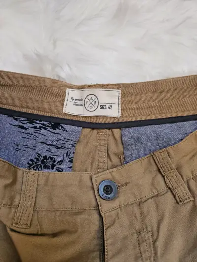 Bermudas cargo beige de algodón talla 42 - miniatura 3
