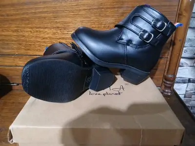 Botines negros para niña Eurovia con hebillas - miniatura 1