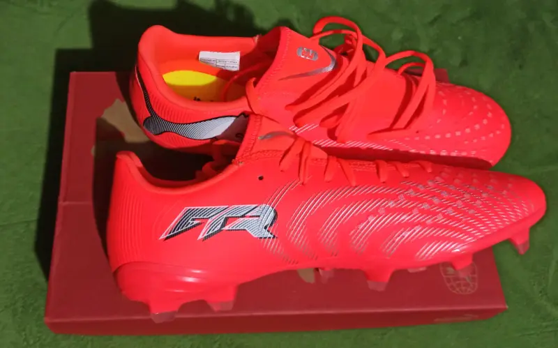 Zapatillas de fútbol Puma rojas para césped - 2